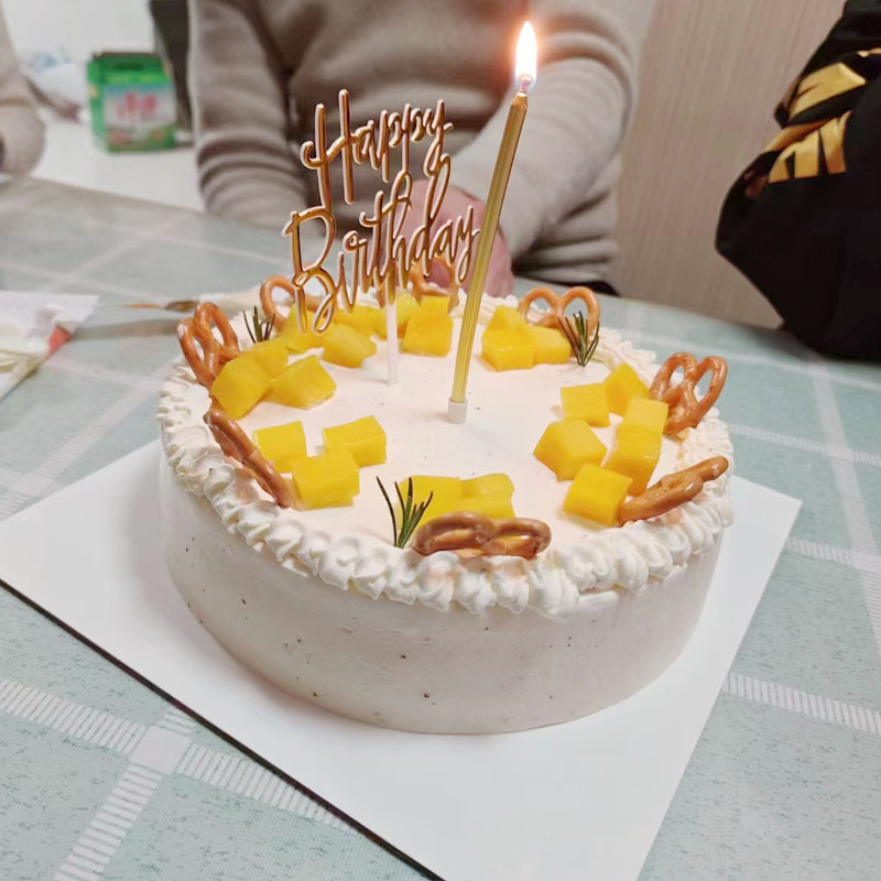 የወተት ተዋጽኦ ያልሆነ ክሬም ለክሬም ሸካራነት የምግብ እና የመጠጥ አሠራሮችን እንዴት ያሻሽላል?